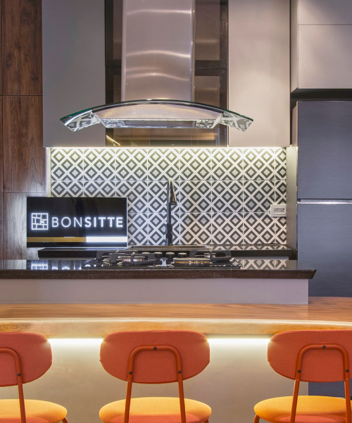 Cocina y barra comedor